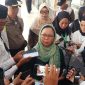 Hj. Alissa Wahid saat menyampaikan materi kepada Petugas Penyelenggara Ibadah Haji (PPIH) dalam kegiatan diklat di Asrama Haji Pondok Gede, Jakarta.