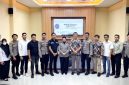 Kabag SDM Polres Sumenep Kompol Widiarti S., S.H. didampingi dosen pembimbing dan mahasiswa Fakultas Hukum Universitas Wiraraja saat penutupan PKL di Ruang Vidcon Polres Sumenep, Senin (26/1/2026).