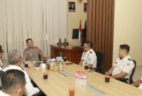 Kapolres Sumenep AKBP Anang Hardiyanto.,S.I.K menerima kunjungan silaturahmi Kepala Rumah Tahanan Negara (Karutan) Kelas IIB Sumenep di ruang kerja Kapolres Sumenep.
