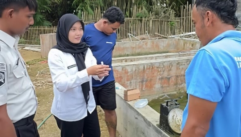 Warga binaan Rutan Kelas IIB Sumenep mengikuti pelatihan pemijahan ikan lele sebagai bagian dari program pembinaan kemandirian.