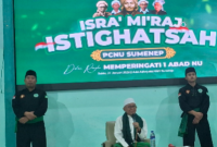 KH Dr. A. Busyro Karim saat menyampaikan tausiyah pada peringatan Isra’ Mi’raj Nabi Muhammad SAW dalam rangkaian 1 Abad Nahdlatul Ulama.