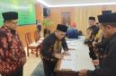 Jajaran Kementerian Agama Kabupaten Sumenep mengikuti Rapat Kerja dan penandatanganan Perjanjian Kinerja Tahun 2026 di Hotel Royal Senyiur, Prigen, Pasuruan, Jumat–Sabtu (6–7/2/2026).