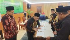 Jajaran Kementerian Agama Kabupaten Sumenep mengikuti Rapat Kerja dan penandatanganan Perjanjian Kinerja Tahun 2026 di Hotel Royal Senyiur, Prigen, Pasuruan, Jumat–Sabtu (6–7/2/2026).