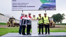 Groundbreaking pembangunan pabrik bioetanol berkapasitas 30 ribu KL per tahun di kawasan Pabrik Gula Glenmore, Banyuwangi.