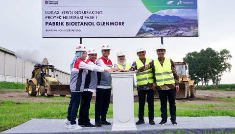 Groundbreaking pembangunan pabrik bioetanol berkapasitas 30 ribu KL per tahun di kawasan Pabrik Gula Glenmore, Banyuwangi.