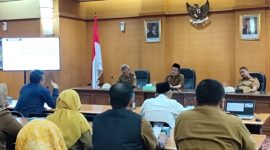 Wakil Bupati Bangkalan Moh. Fauzan Ja’far memimpin Rapat Evaluasi Tim Koordinasi Penanggulangan Kemiskinan (TKPK) di Aula Diponegoro, Sekretariat Daerah Kabupaten Bangkalan.
