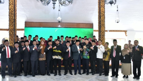 Bupati Sumenep Achmad Fauzi Wongsojudo saat Pengukuhan Pengurus Dekopinda Kabupaten Sumenep Masa Bhakti 2026–2030 di Pendopo Agung Keraton, Kamis (12/2/2026).