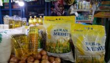 bahan pokok di Pasar Baru Lumajang menjelang Ramadan, Jumat (13/2/2026).