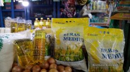 bahan pokok di Pasar Baru Lumajang menjelang Ramadan, Jumat (13/2/2026).