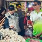 Bupati Sumenep Achmad Fauzi Wongsojudo bersama Forkopimda saat meninjau harga dan ketersediaan bahan pokok di Pasar Anom, Jumat (13/2/2026).