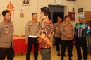 Kapolres Sumenep AKBP Anang Hardiyanto saat menghadiri dan melakukan pengamanan Peribadatan Imlek 2026 di Klenteng Tridharma Pao Sian Lin Kong, Sumenep, Senin (16/2/2026) malam.