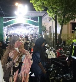 Polres Sumenep Kerahkan 193 Personel Amankan Tarawih dan Pembagian Zakat Said Abdullah