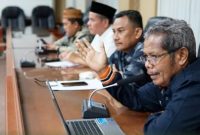 Rapat kerja Bapemperda DPRD Kabupaten Purwakarta membahas hasil harmonisasi tiga Raperda inisiatif bersama Kanwil Kemenkumham Jawa Barat, Kamis (20/2/2026).