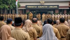 Ilustrasi aparatur sipil negara di lingkungan Pemerintah Kabupaten Lumajang saat mengikuti apel. Ribuan PPPK paruh waktu dipastikan tidak menerima THR 2026.