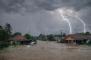 Ilustrasi banjir di wilayah Kabupaten Sumenep, Jawa Timur. BMKG mengingatkan potensi hujan petir dan cuaca ekstrem di sejumlah daerah di Pulau Madura.