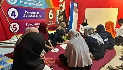Kegiatan bedah buku yang digelar di Rumah Tahanan Negara Kelas IIB Sumenep, Senin (23/2/2026), sebagai bagian dari program pembinaan kepribadian warga binaan.