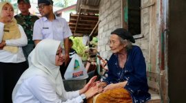 Bupati Banyuwangi Ipuk Fiestiandani saat meluncurkan program Lapor Camat di sela silaturahmi bersama warga di Kecamatan Wongsorejo, Senin (23/2/2026).
