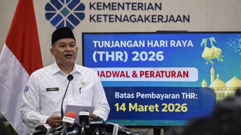 Menteri Ketenagakerjaan Yassierli saat memberikan keterangan terkait kebijakan Tunjangan Hari Raya (THR) 2026 di Jakarta. (Foto:AI)