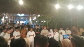 Kepala Dinas Pendidikan Jawa Barat, Purwanto, saat menggelar syukuran ulang tahun yang dirangkaikan dengan buka puasa bersama di kediamannya di Purwakarta.