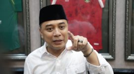 Wali Kota Surabaya Eri Cahyadi menyampaikan langkah antisipasi Pemkot Surabaya dalam menjaga stabilitas ekonomi daerah menyusul meningkatnya tensi geopolitik di Timur Tengah.