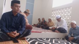 Kegiatan khotmil Quran dan buka puasa bersama yang digelar LBH Achmad Madani Putra dan Rekan-Rekan di Perumahan Permata Resmi 2 Blok E5, Desa Kolor, Kecamatan Kota, Kabupaten Sumenep, Sabtu (7/3/2026).