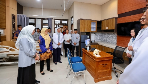 Gedung VVIP Prof. dr. Imanoedin RSUD Blambangan Banyuwangi yang menjadi lokasi layanan Poli Eksekutif bagi pasien pengguna asuransi swasta maupun pasien umum non-BPJS. (Dok. Pemkab Banyuwangi)