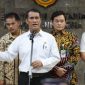 Menteri Pertanian Andi Amran Sulaiman memberikan keterangan terkait kondisi ketahanan pangan nasional di Jakarta, Jumat (06/03/2026). Pemerintah memastikan stok beras nasional dalam kondisi aman dengan ketersediaan yang cukup untuk memenuhi kebutuhan masyarakat hingga lebih dari 10 bulan ke depan.