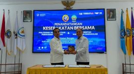 Bupati Bangkalan Lukman Hakim menyampaikan kuliah umum di Politeknik Kelautan dan Perikanan Sidoarjo, Rabu (11/3/2026).