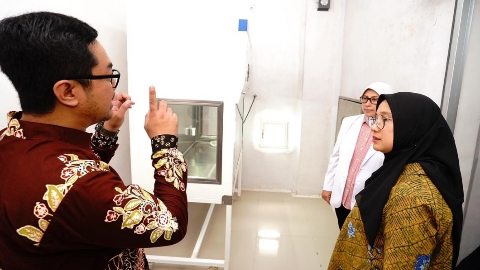 Bupati Banyuwangi Ipuk Fiestiandani bersama manajemen BPJS Kesehatan membahas percepatan kerja sama layanan kemoterapi bagi peserta BPJS di RSUD Blambangan Banyuwangi.