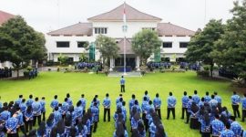 Dokumentasi aktivitas pemerintahan di lingkungan Pemkab Lumajang terkait kebijakan pembayaran THR dan gaji ke-13 bagi PPPK paruh waktu tahun 2026.