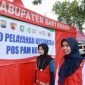 Petugas kesehatan bersiaga di salah satu pos layanan kesehatan yang disiapkan Pemkab Banyuwangi untuk melayani pemudik selama arus mudik Lebaran 2026.