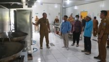Tim Satgas Makan Bergizi Gratis Kabupaten Probolinggo saat melakukan monitoring dan evaluasi fasilitas dapur serta instalasi pengolahan limbah di SPPG Pondokkelor 2 Kecamatan Paiton.