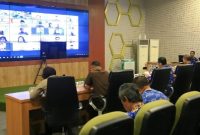 Wali Kota Probolinggo Aminuddin memimpin rapat koordinasi tim terpadu penanggulangan konflik sosial di Command Center Kantor Wali Kota, Selasa (17/3/2026).