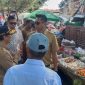TPID Kabupaten Sumenep bersama OPD terkait melakukan pemantauan harga dan ketersediaan bahan pokok di Pasar Anom menjelang Idulfitri 1447 H.