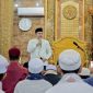 Puluhan ribu umat Islam memadati Masjid Agung Bangil dan kawasan Alun-Alun Bangil saat pelaksanaan Sholat Idul Fitri 1447 Hijriah, Sabtu (20/3/2026) pagi.
