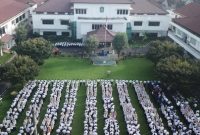 halalbihalal ASN di halaman Kantor Bupati Lumajang, Rabu (25/3/2026).