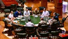 Presiden Prabowo Subianto menerima sejumlah menteri Kabinet Merah Putih di Hambalang, Bogor, membahas percepatan program pengelolaan sampah menjadi energi, Rabu (25/3).