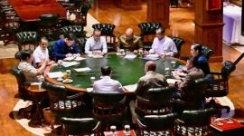 Presiden Prabowo Subianto menerima sejumlah menteri Kabinet Merah Putih di Hambalang, Bogor, membahas percepatan program pengelolaan sampah menjadi energi, Rabu (25/3).