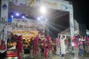pertunjukan seni dan kuliner dalam event Larasati di Taman Maramis.