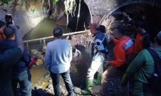 Bupati Probolinggo Tinjau Jembatan Ambruk Akses Wisata Madakaripura, Siapkan Jembatan Sementara