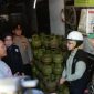 Bupati Lumajang Indah Amperawati saat melakukan inspeksi distribusi LPG 3 kilogram di wilayah Kecamatan Tempeh dan Pasirian, Minggu (29/3/2026).