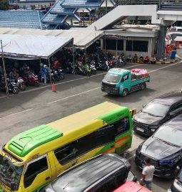 Posko Lebaran Ditutup, Antrean Ketapang Masih Capai 12 Kilometer