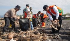 Tangani Sampah Wisata, Lumajang Galakkan Gerakan Indonesia Asri