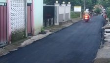 Kondisi Jalan Ciwareng di Kabupaten Purwakarta yang telah selesai direhabilitasi sehingga lebih mulus dan nyaman dilalui masyarakat.