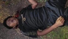 Korban di TKP kecelakaan tunggal di Jalan Raya Desa Gunggung, Kecamatan Batuan, Sumenep.