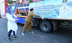 KH Imam Hasyim Apresiasi Poltera, Bantuan Perahu Diserahkan untuk Masyarakat