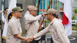 Ratusan petugas PPIH bersiap diberangkatkan ke Arab Saudi dari Jakarta untuk mendukung operasional haji 2026.