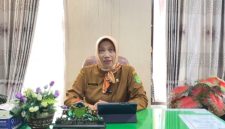 Direktur RSUD dr. H. Moh. Anwar Sumenep, dr. Erliyati, M.Kes, saat memberikan keterangan terkait pelayanan kesehatan bertepatan momentum Hari Kartini.