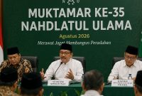 FOTO: Ilustrasi AI, Sekjen PBNU Saifullah Yusuf (Gus Ipul) saat menyampaikan perkembangan persiapan Muktamar ke-35 Nahdlatul Ulama yang dijadwalkan berlangsung Agustus 2026.
