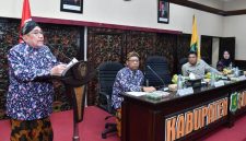 Wakil Bupati Sumenep KH Imam Hasyim saat menghadiri rapat koordinasi program HDDAP di Kantor Bupati Sumenep, Kamis (16/4/2026).